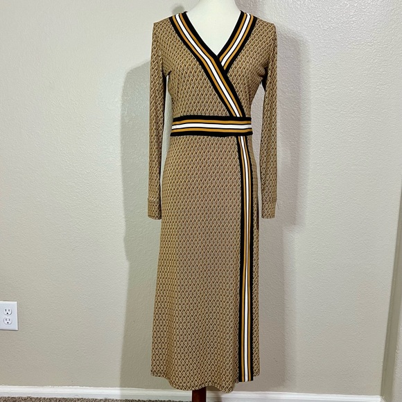 Michael Kors Faux Wrap Border Print Midi Dress - Picture 5 of 13